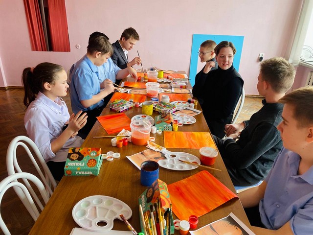 Сегодня в Фастовецком Доме культуры в рамках реализации проекта «Пушкинская карта» прошел мастер-класс по живописи
